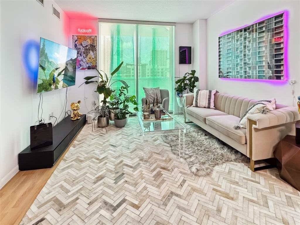 333 Ne 24th St #1112 - Photo 3 of 22