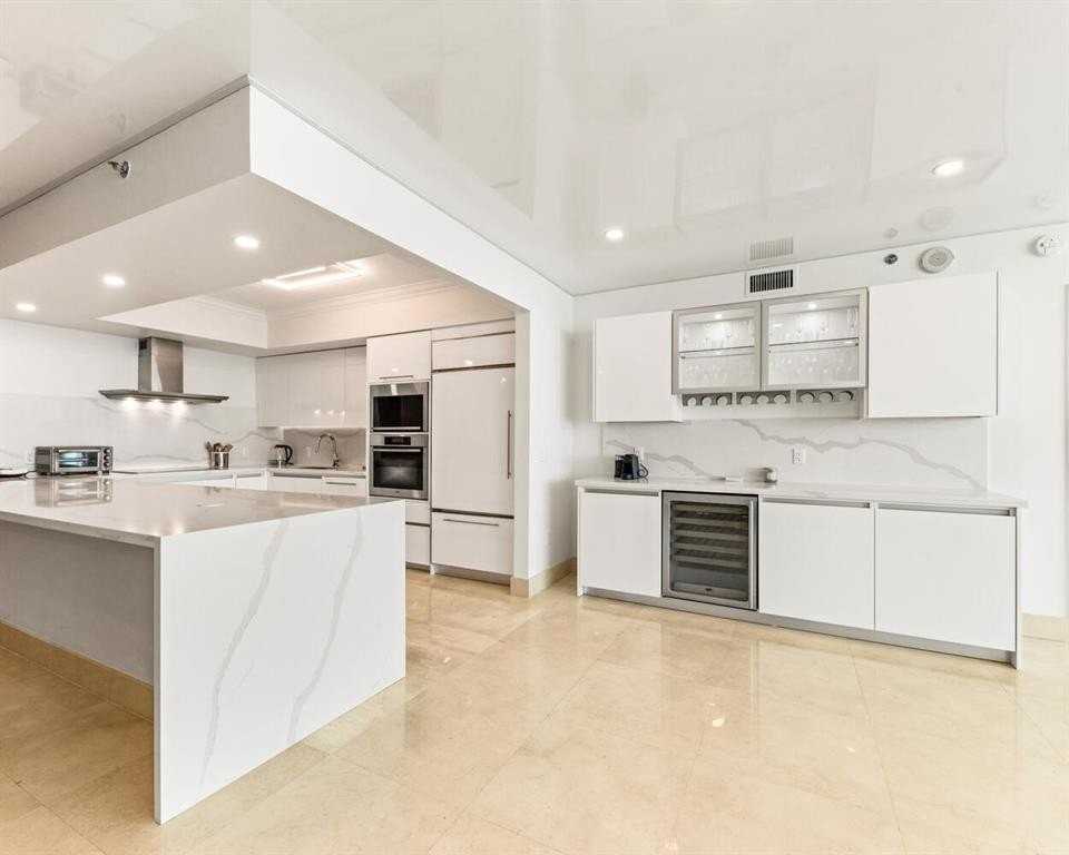 101 S Fort Lauderdale Beach Blvd #1104 - Photo 4 of 42