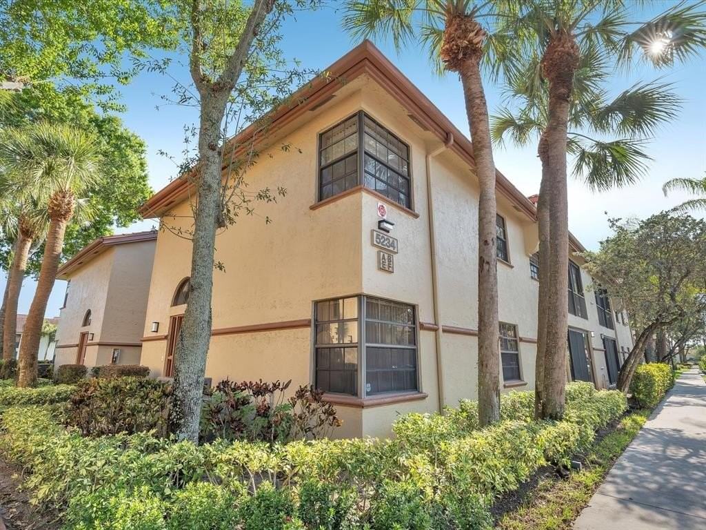 5234 Europa Dr #A - Photo 4 of 35