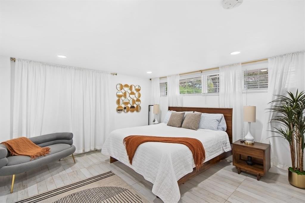 615 Se 11th Ave - Photo 7 of 25