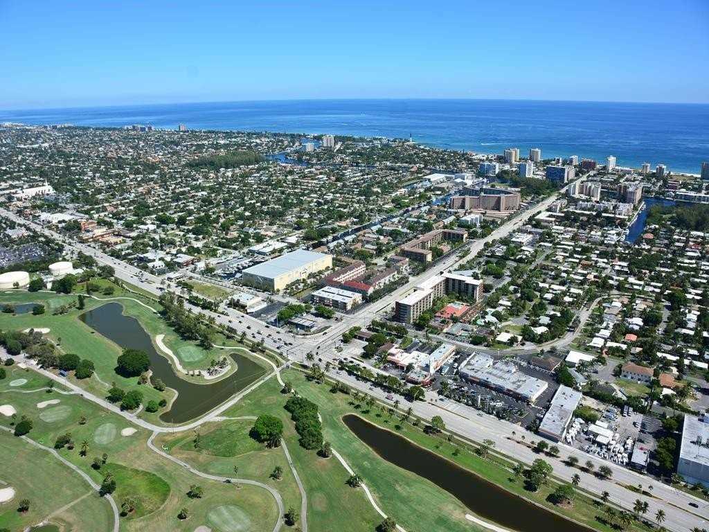 2708 Ne 14th Street Cswy #2 - Photo 3 of 46