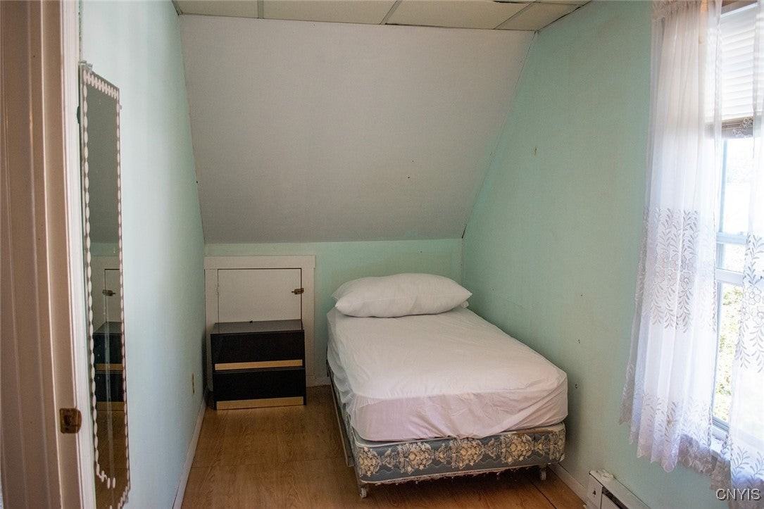 951 Lancaster Ave - Photo 6 of 29