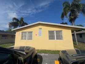 728 Nw 4th Ave #3 - Photo 1 of 1