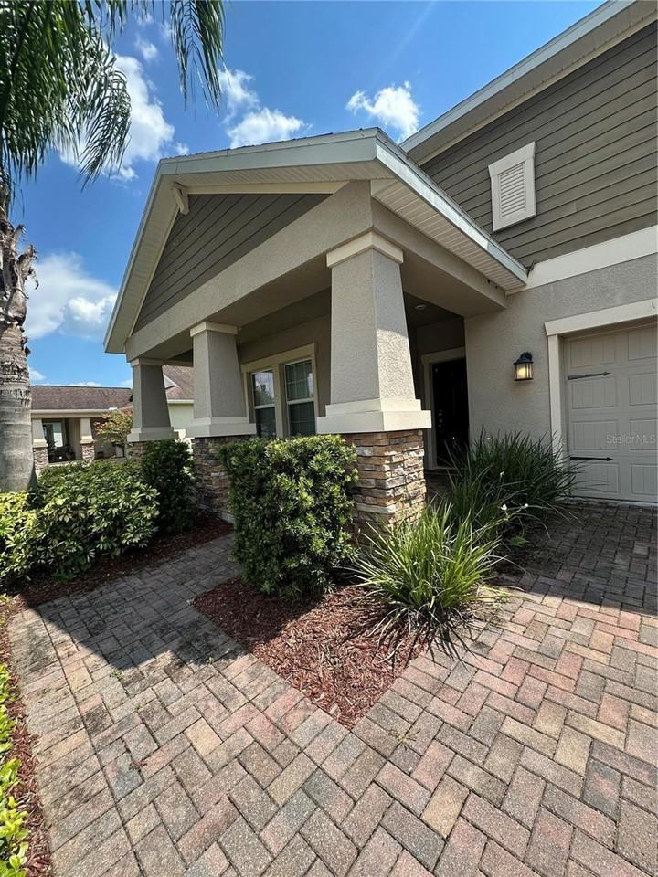 10132 Lovegrass Ln - Photo 3 of 28