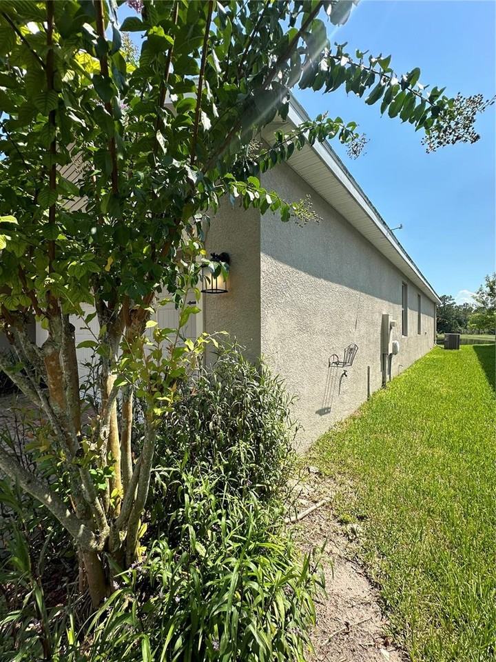 10132 Lovegrass Ln - Photo 5 of 28