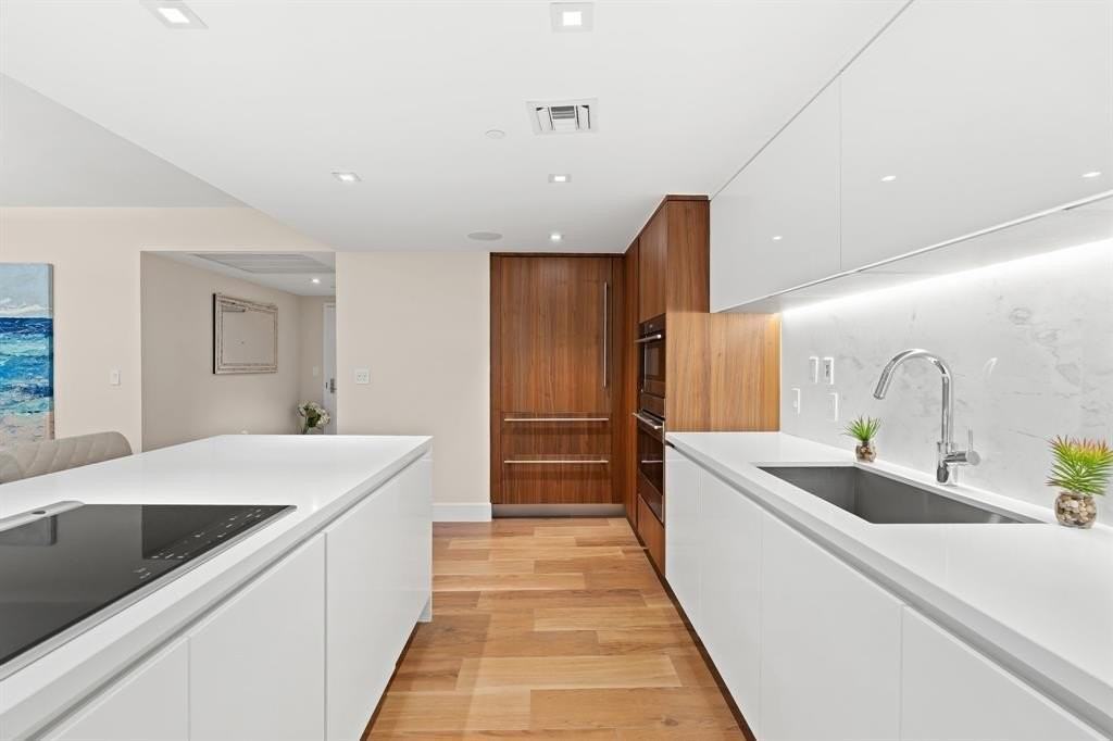 701 N Fort Lauderdale Beach Blvd #112 - Photo 7 of 50