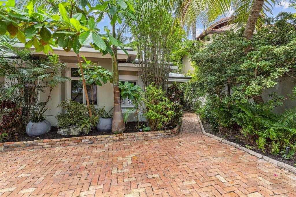 3301 Ne 16th St - Photo 6 of 50