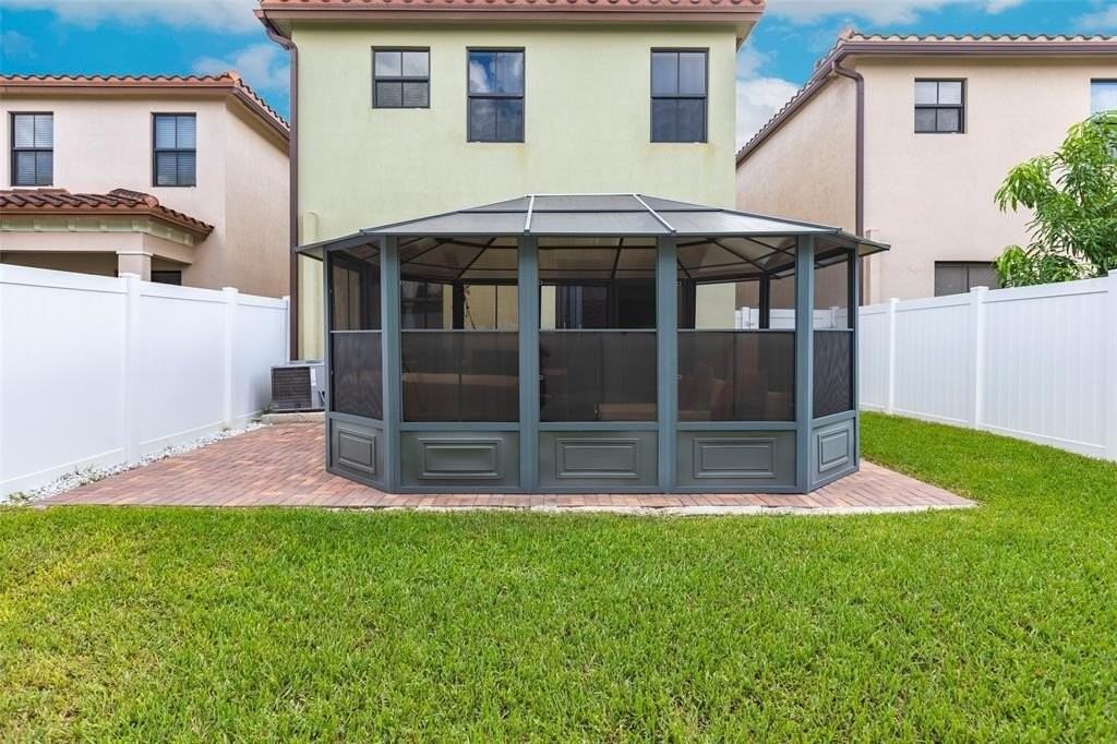 4851 Nw 57th Ct - Photo 7 of 8