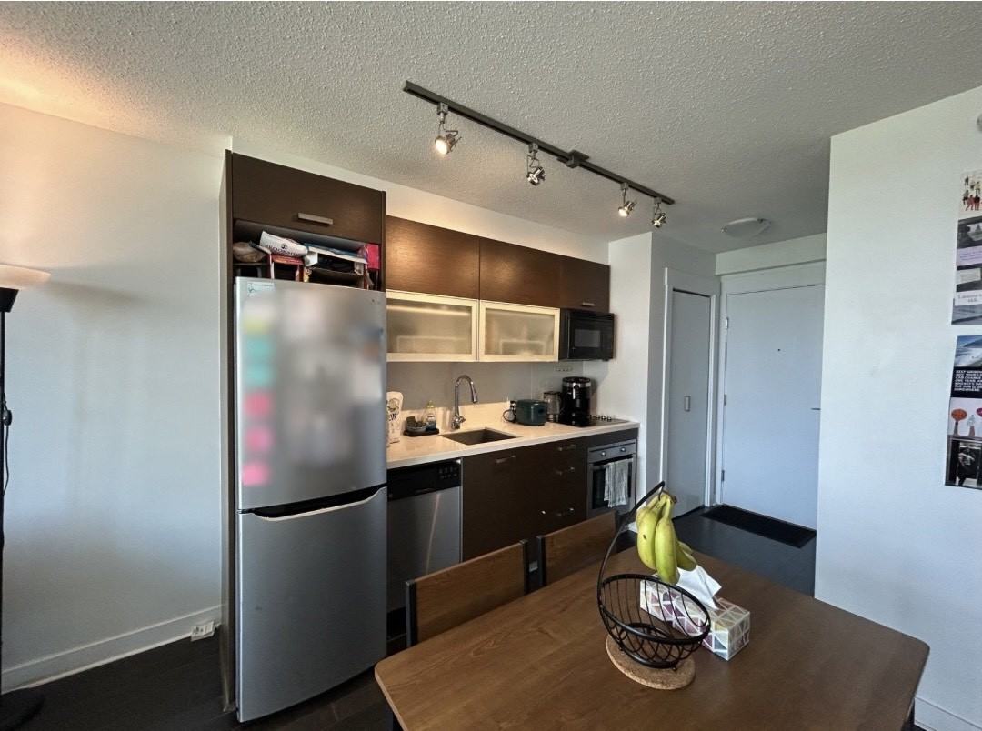 13380 108 Avenue #901 - Photo 5 of 19