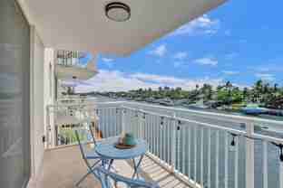 1050 Hillsboro Mile #305W - Photo 1 of 1