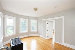 38 Everald st - Unit 3 - Photo 3 of 5