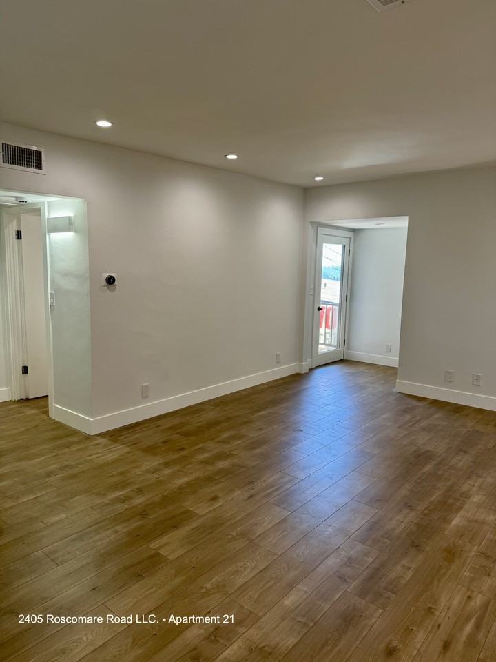 2405 Roscomare Road #21 - Photo 5 of 27