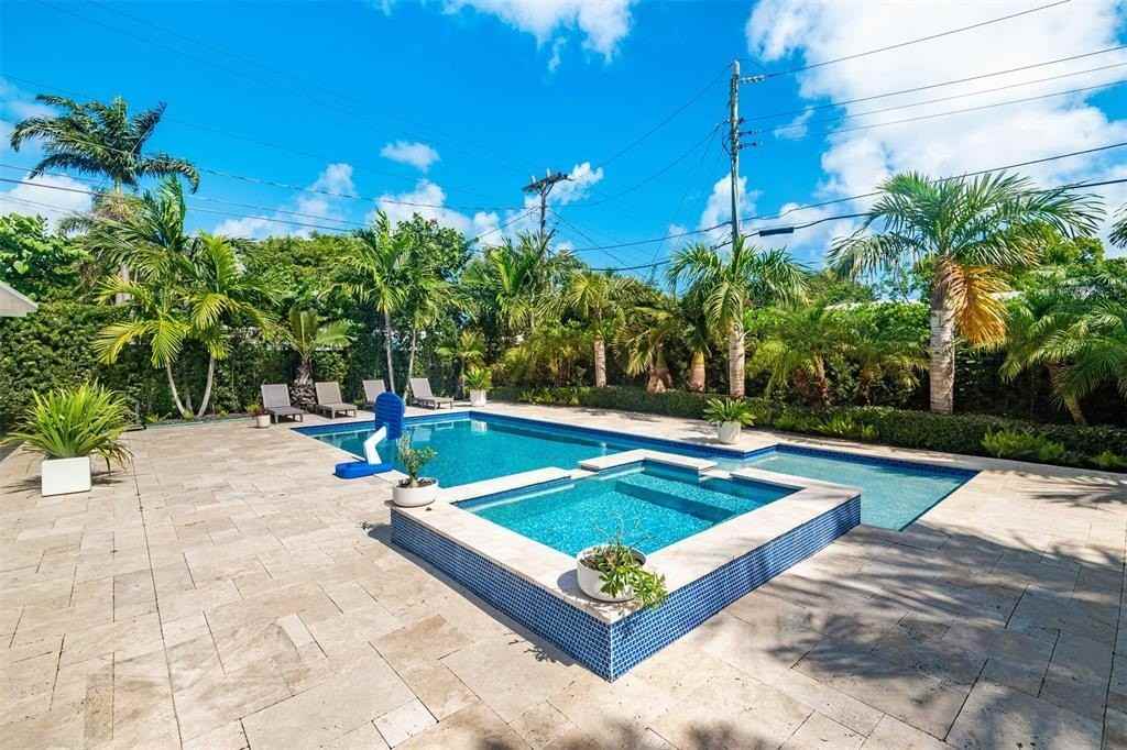 1936 Harbour Inlet Dr - Photo 4 of 30