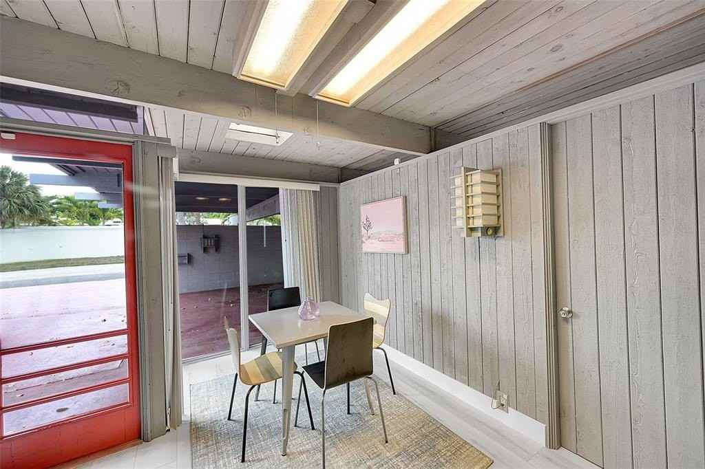 234 Pine Avenue - Photo 5 of 32