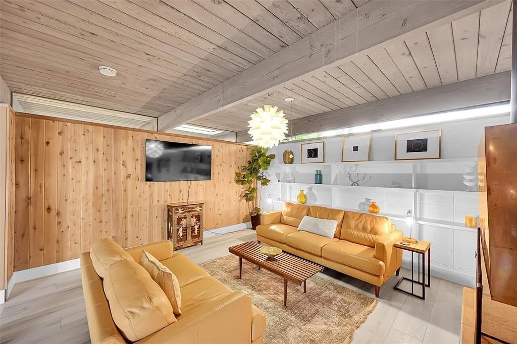 234 Pine Avenue - Photo 6 of 32