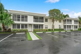 6211 Bay Club Dr #4 - Photo 1 of 1