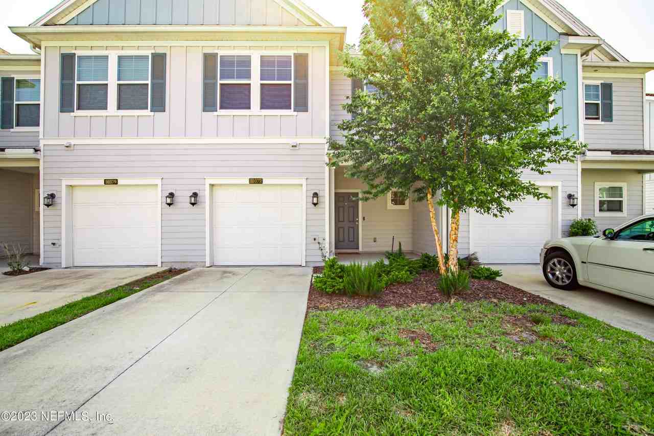 10377 Benson Lake Dr - Photo 2 of 32