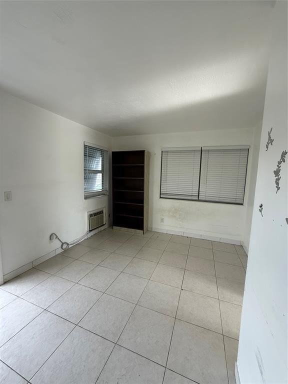 2213 Lincoln St - Photo 6 of 15