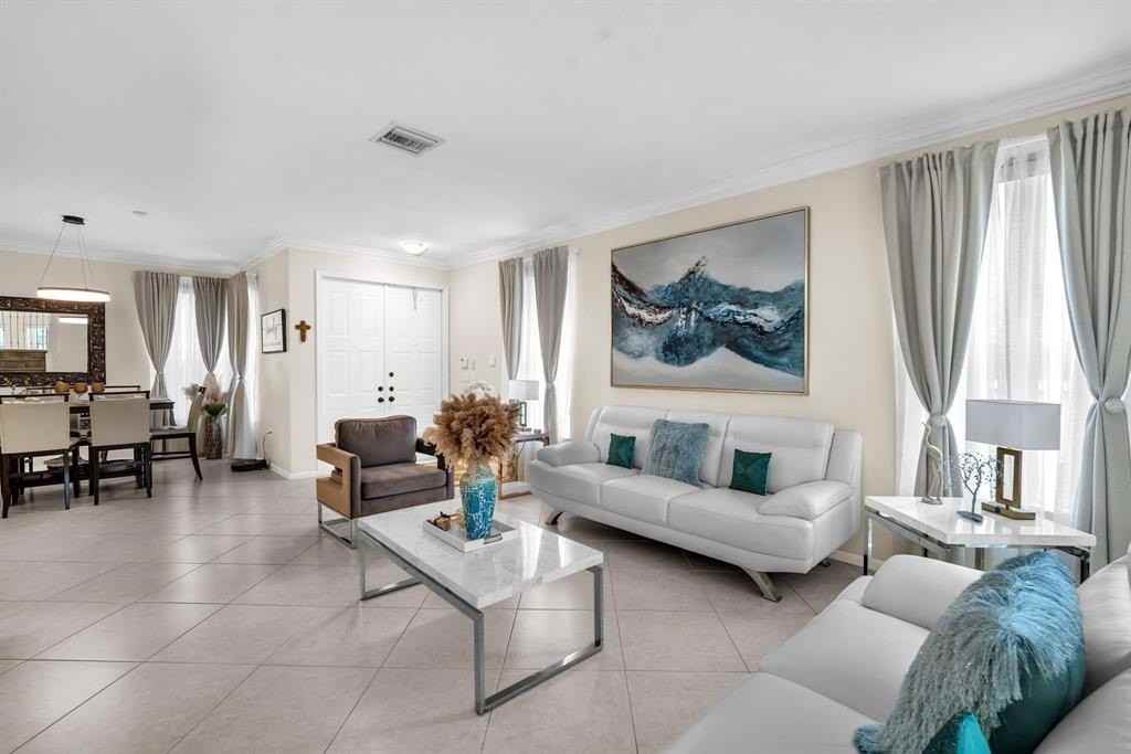 16389 Sw 31st St - Photo 4 of 50