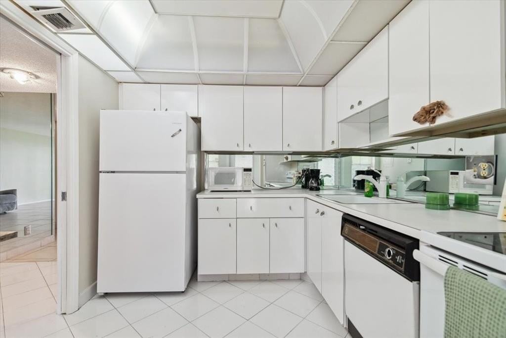 3080 N Course Dr #102 - Photo 5 of 18