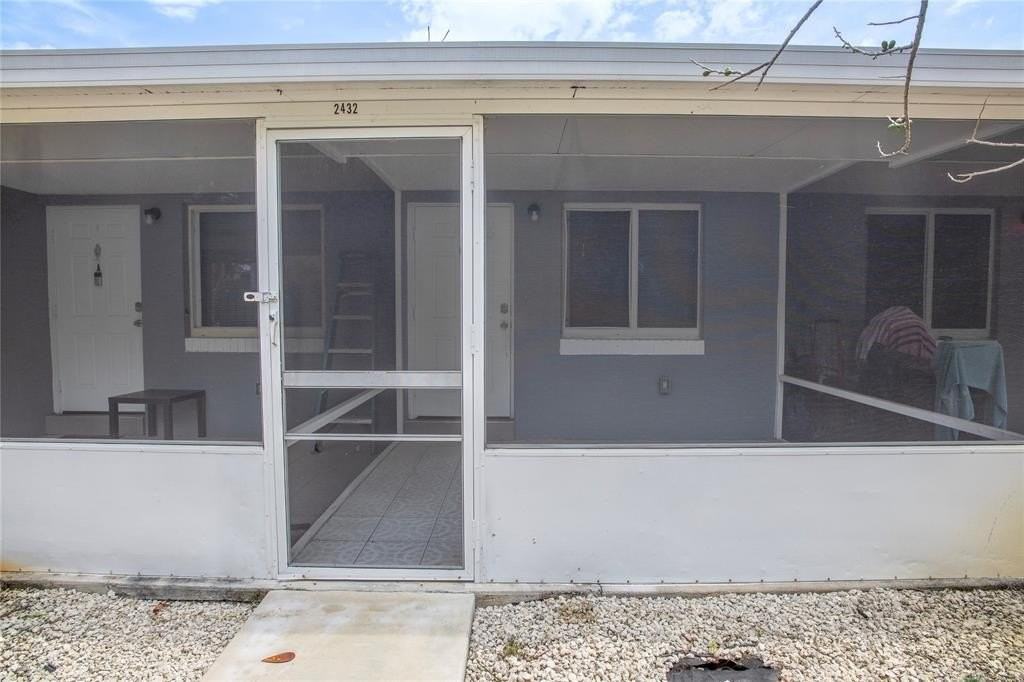 2432 Sherman St #B - Photo 3 of 12