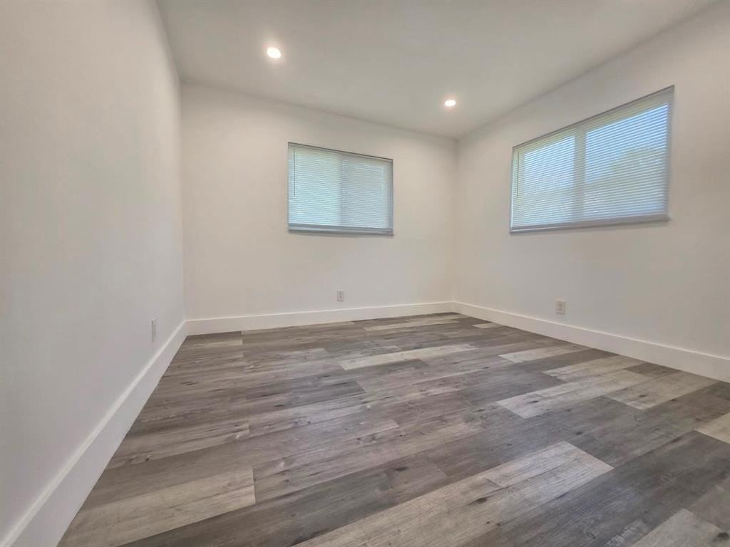 2432 Sherman St #B - Photo 6 of 12