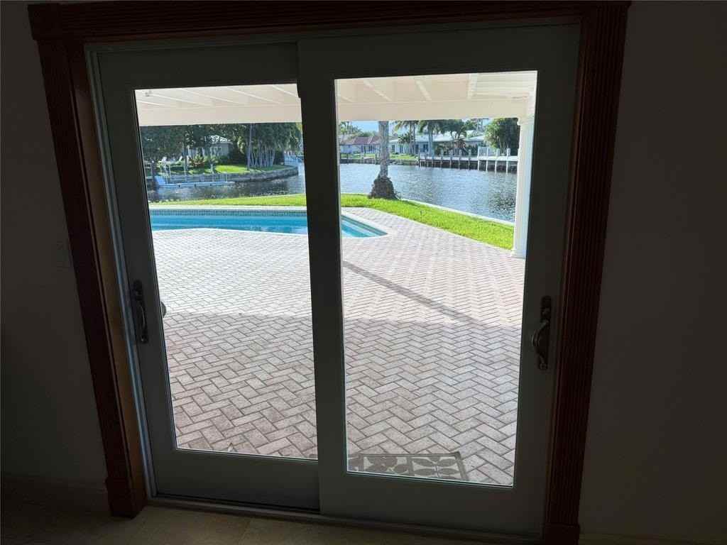 5251 Ne 29th Ave - Photo 3 of 6