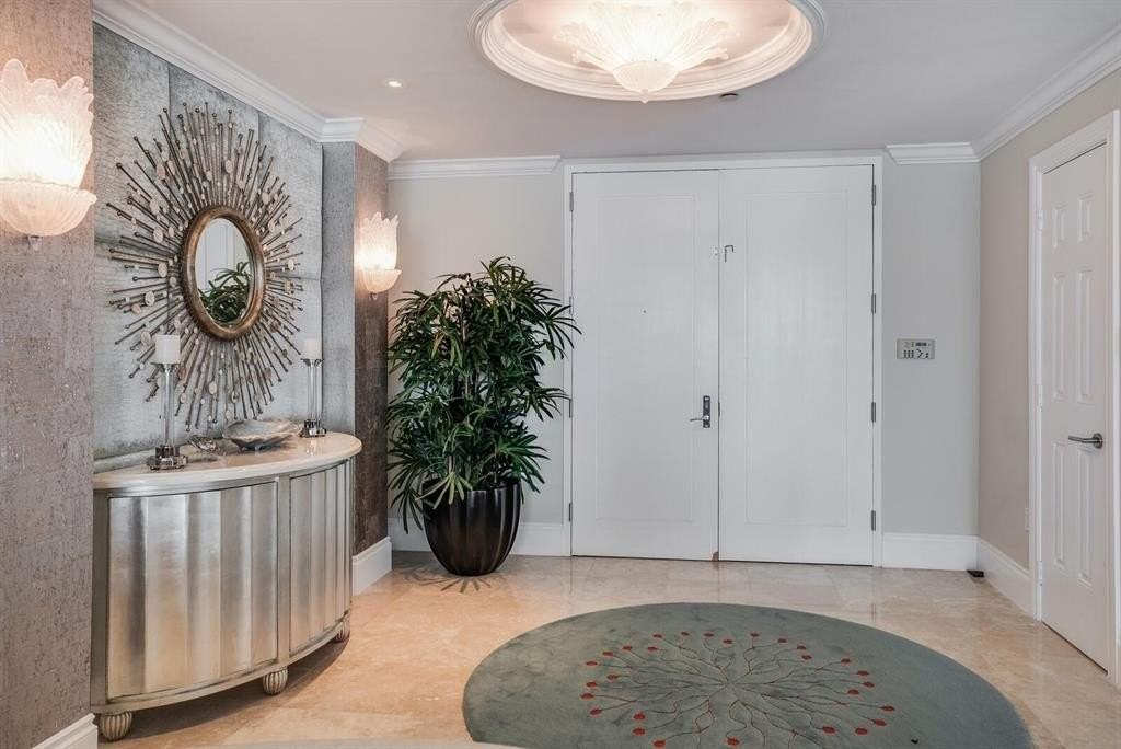 1 N Fort Lauderdale Beach Blvd #1907 - Photo 4 of 33