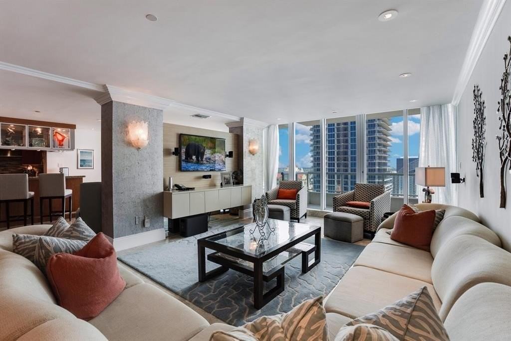 1 N Fort Lauderdale Beach Blvd #1907 - Photo 5 of 33