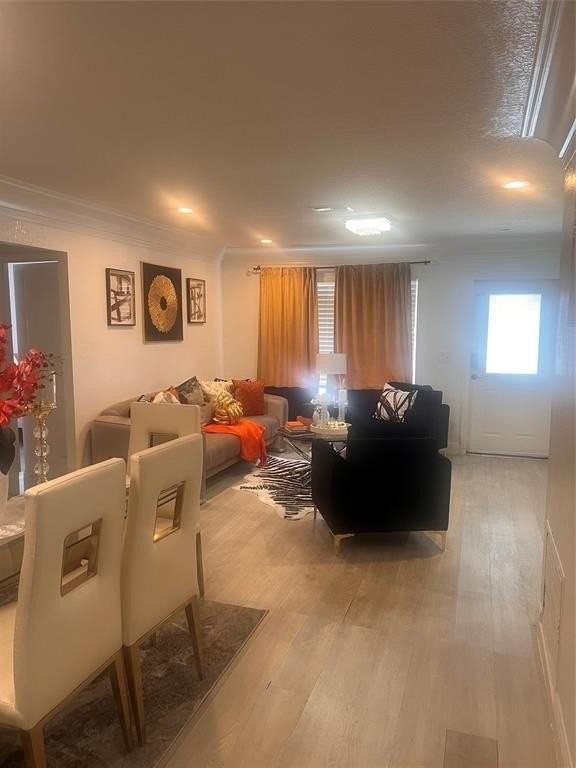 1741 Ne 39th St - Photo 6 of 14