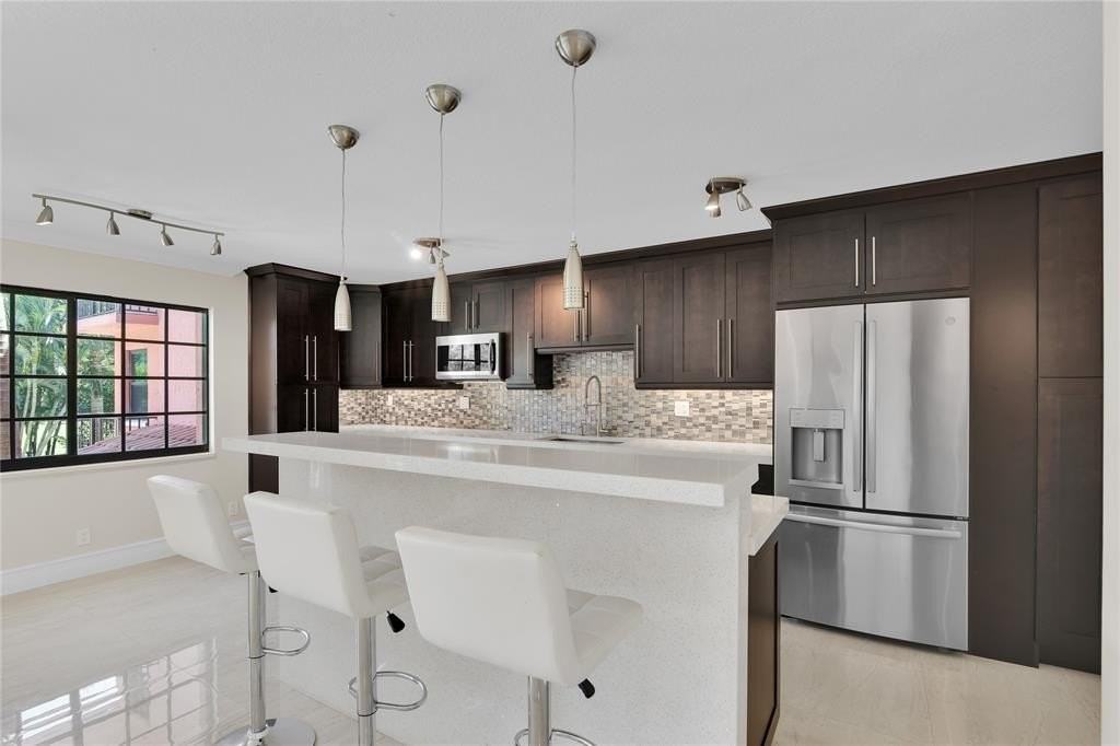 250 E Royal Palm Rd #2A - Photo 6 of 26