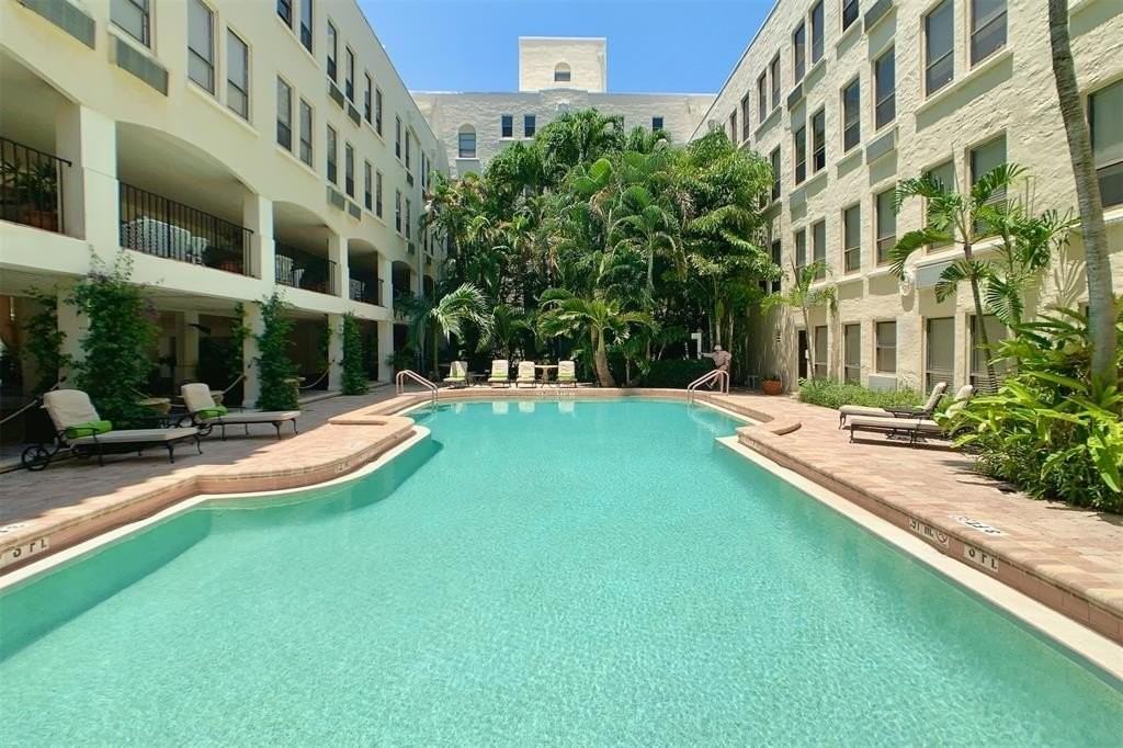 235 Sunrise Ave #2217 - Photo 4 of 33