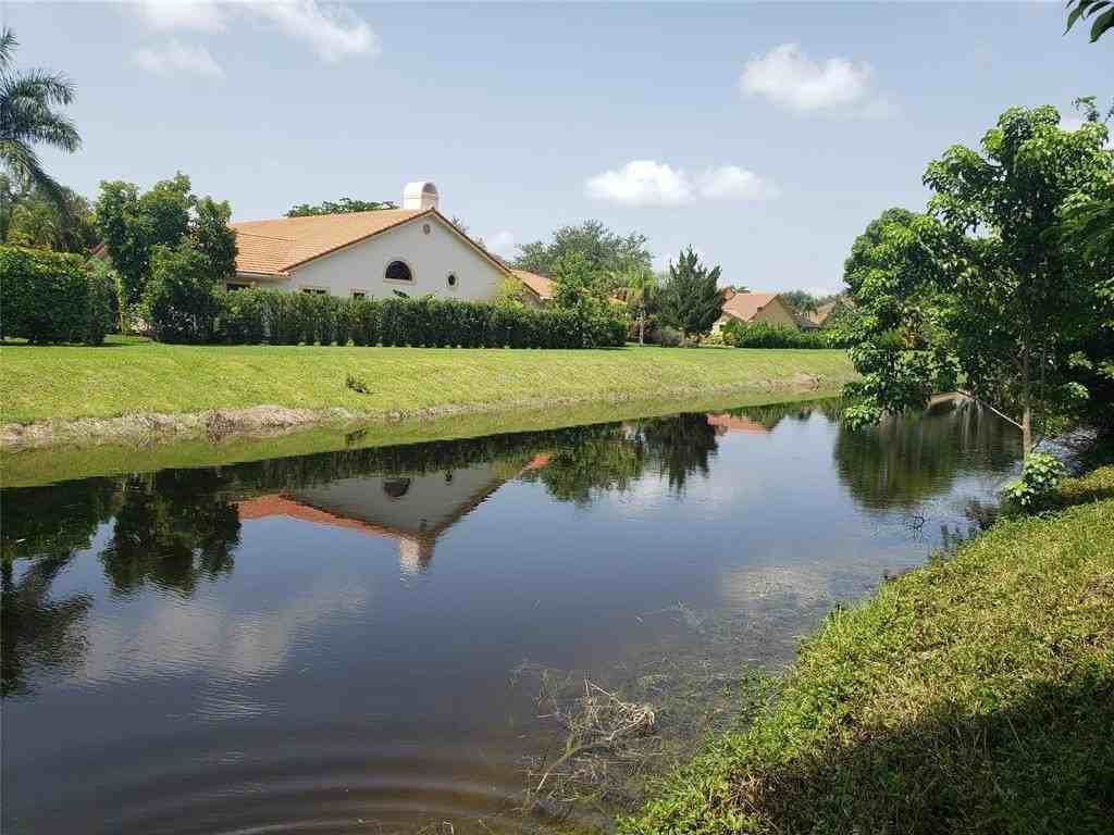 12252 Royal Palm Blvd #B3 - Photo 6 of 34