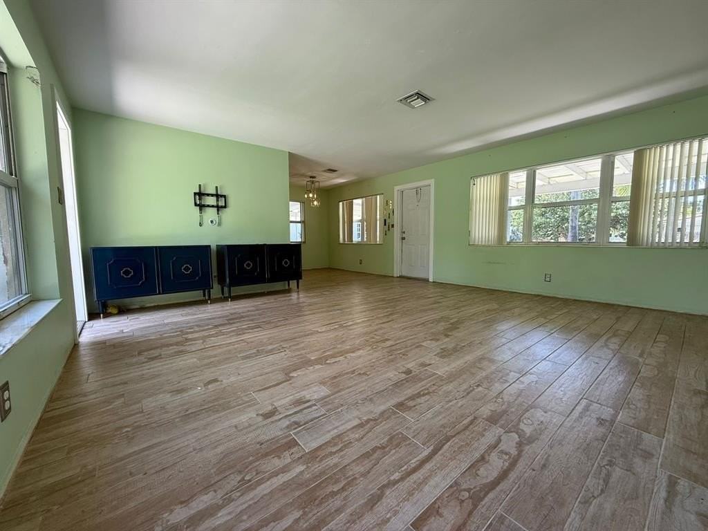 2957 Nw 6th Ave - Photo 3 of 15