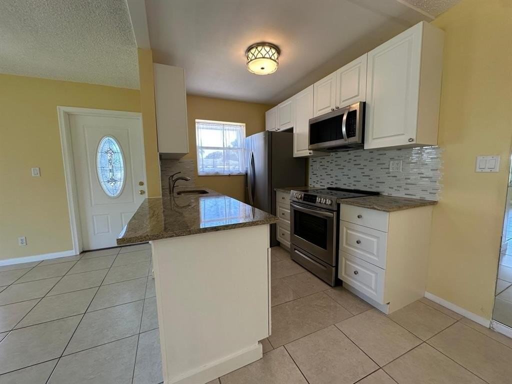 665 High Point Dr - Photo 5 of 22