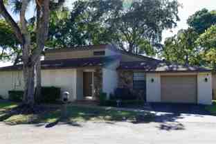 8197 Royal Palm Ct - Photo 1 of 1