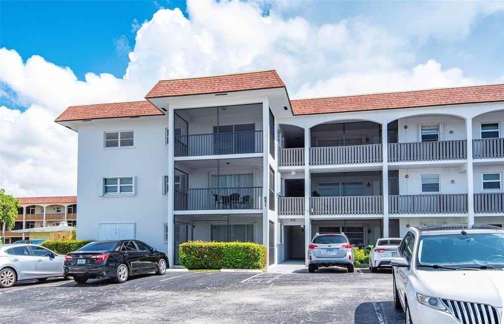 651 Pine Dr #306 - Photo 3 of 37