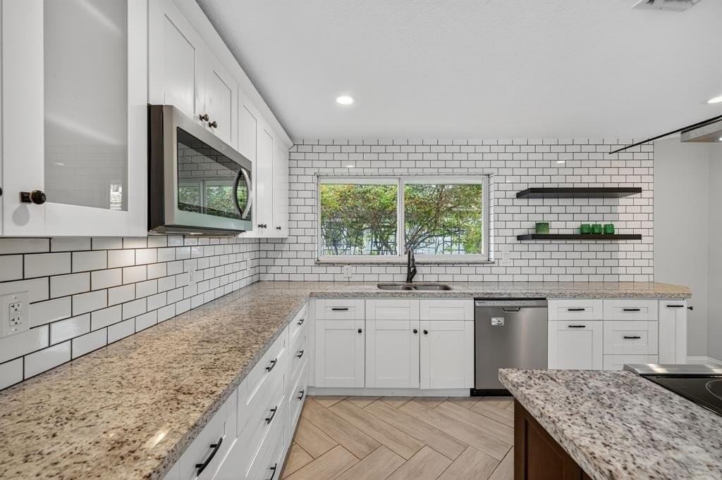 1460 Ne 57th Ct - Photo 6 of 40