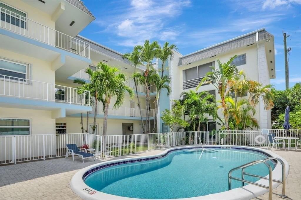 3216 Southeast 8th Street #202