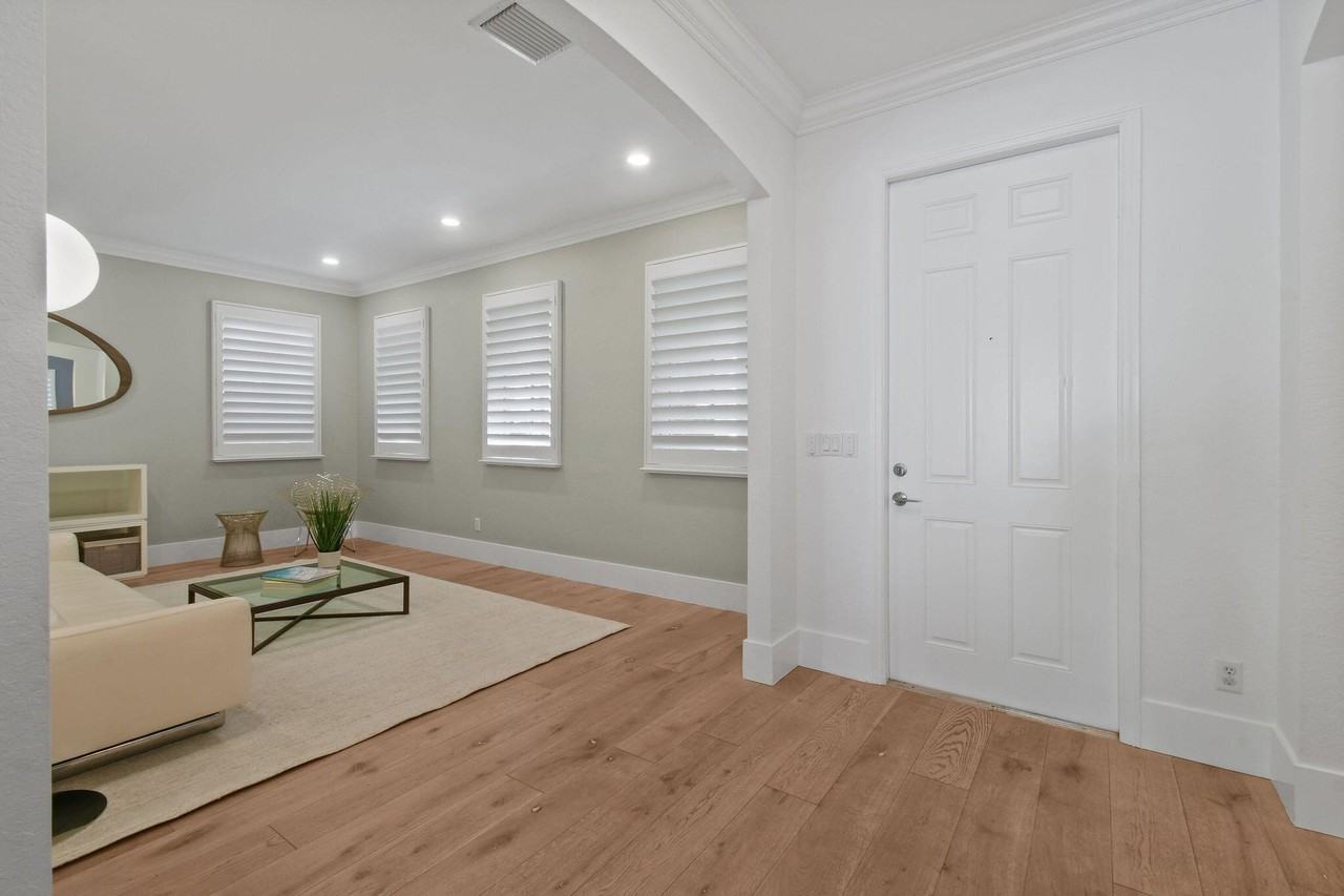 158 Ennis Ln - Photo 6 of 50