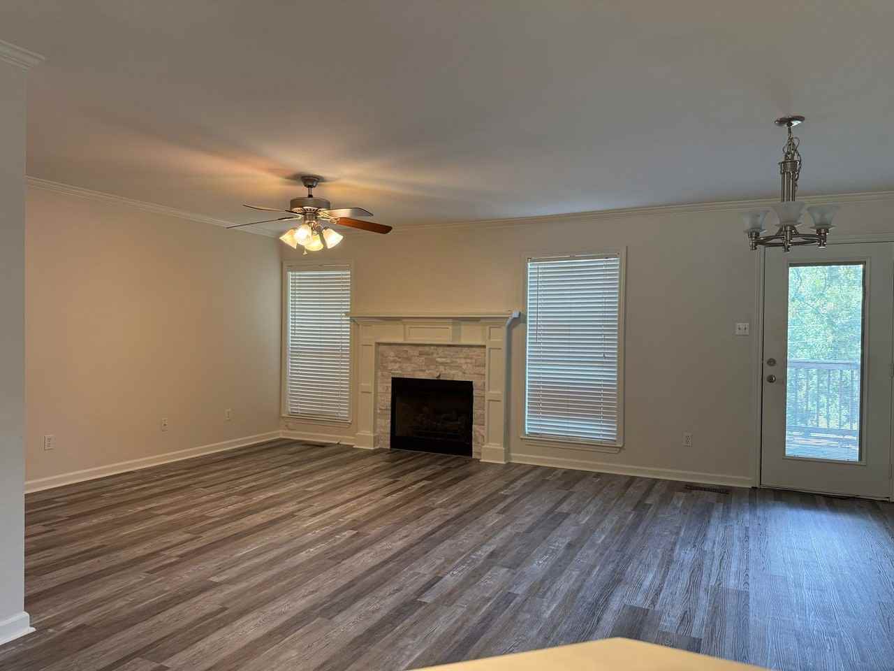 6309 Countryside Dr - Photo 3 of 10