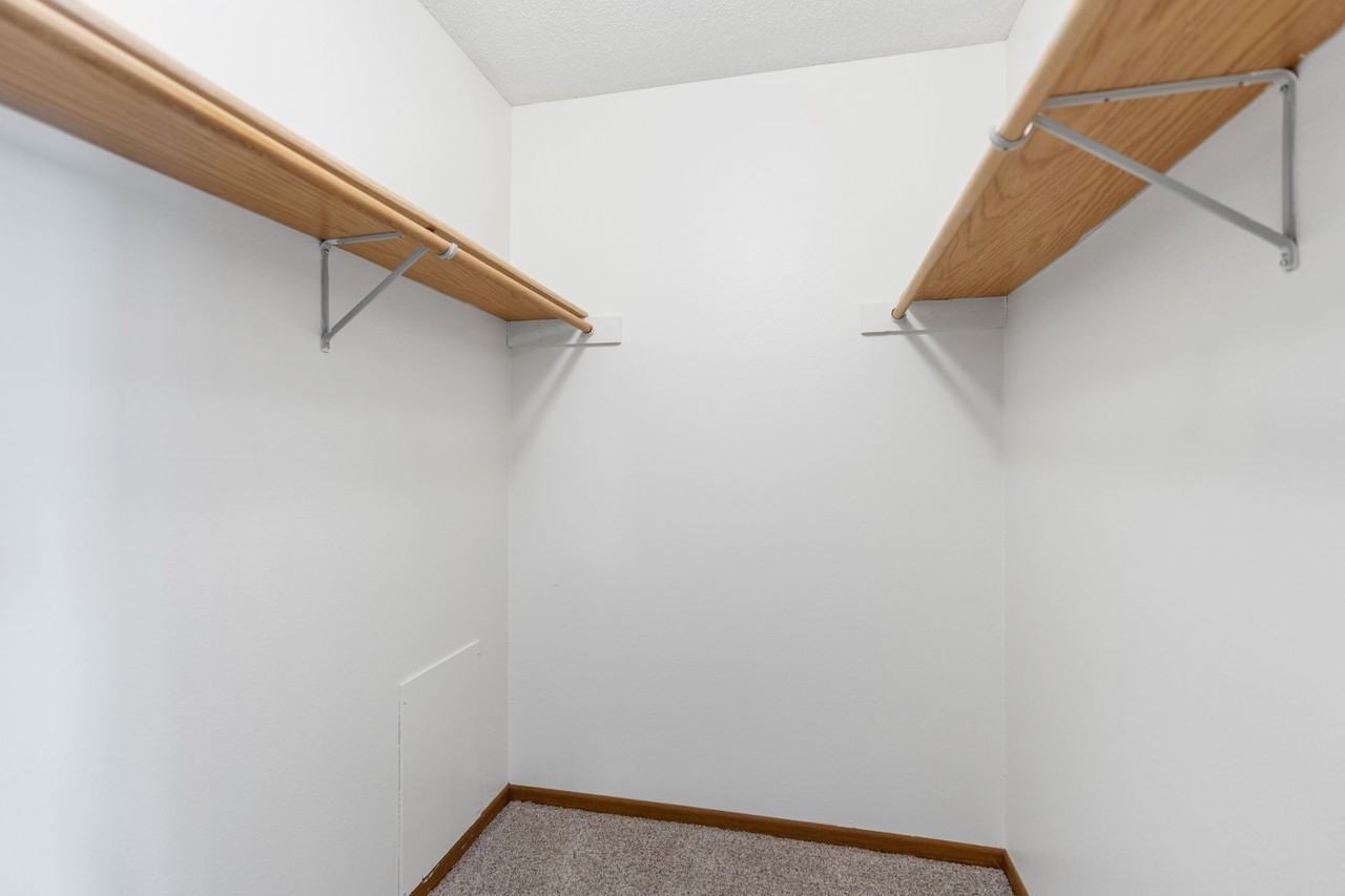 Evans Meadows - Photo 6 of 30