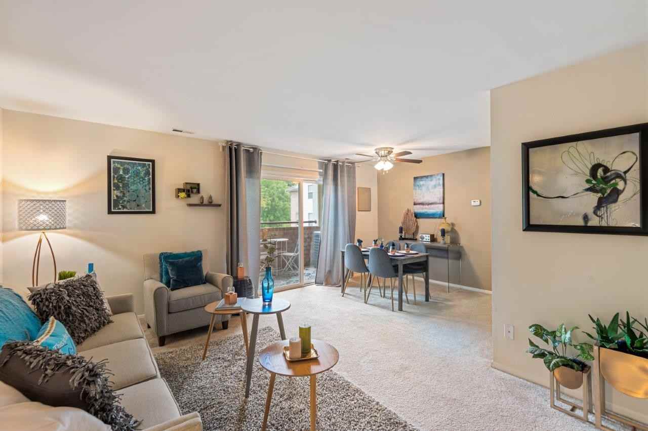 Silver Spring Station Apartment Homes - Photo 7 of 30