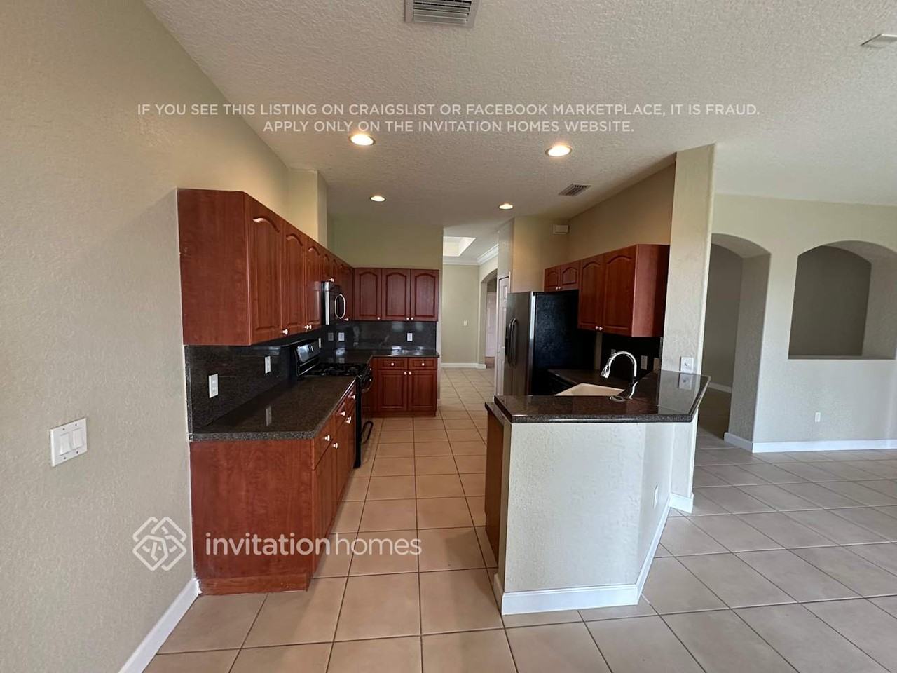 10469 Galleria St - Photo 6 of 17
