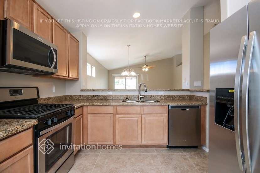 364 S Bermuda Dr - Photo 6 of 21
