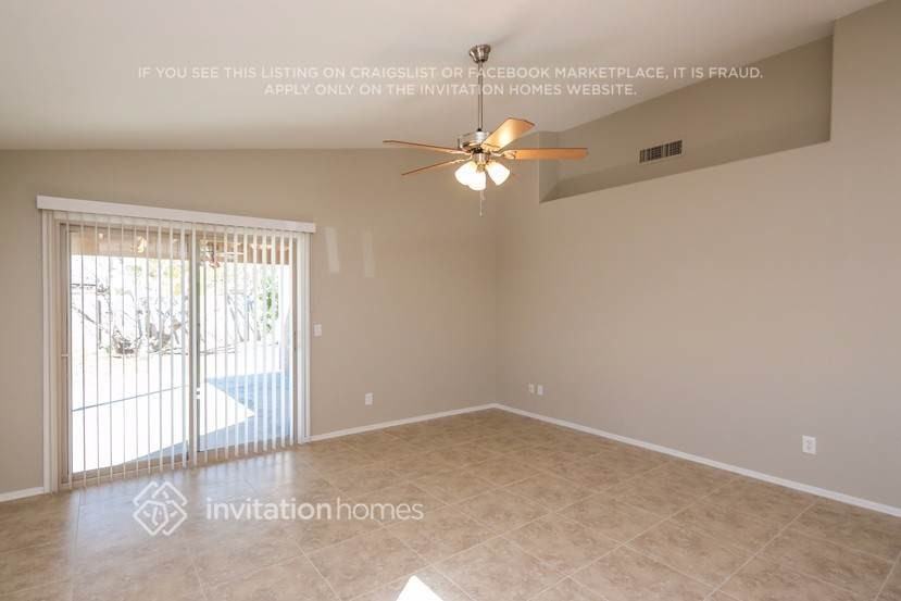 364 S Bermuda Dr - Photo 7 of 21