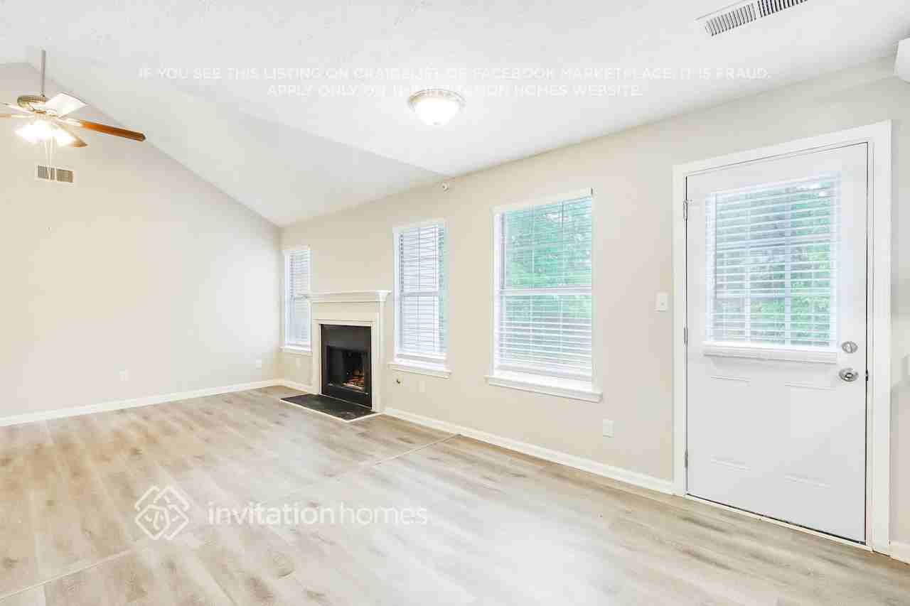 2118 Sugar Creek Close Se - Photo 2 of 21