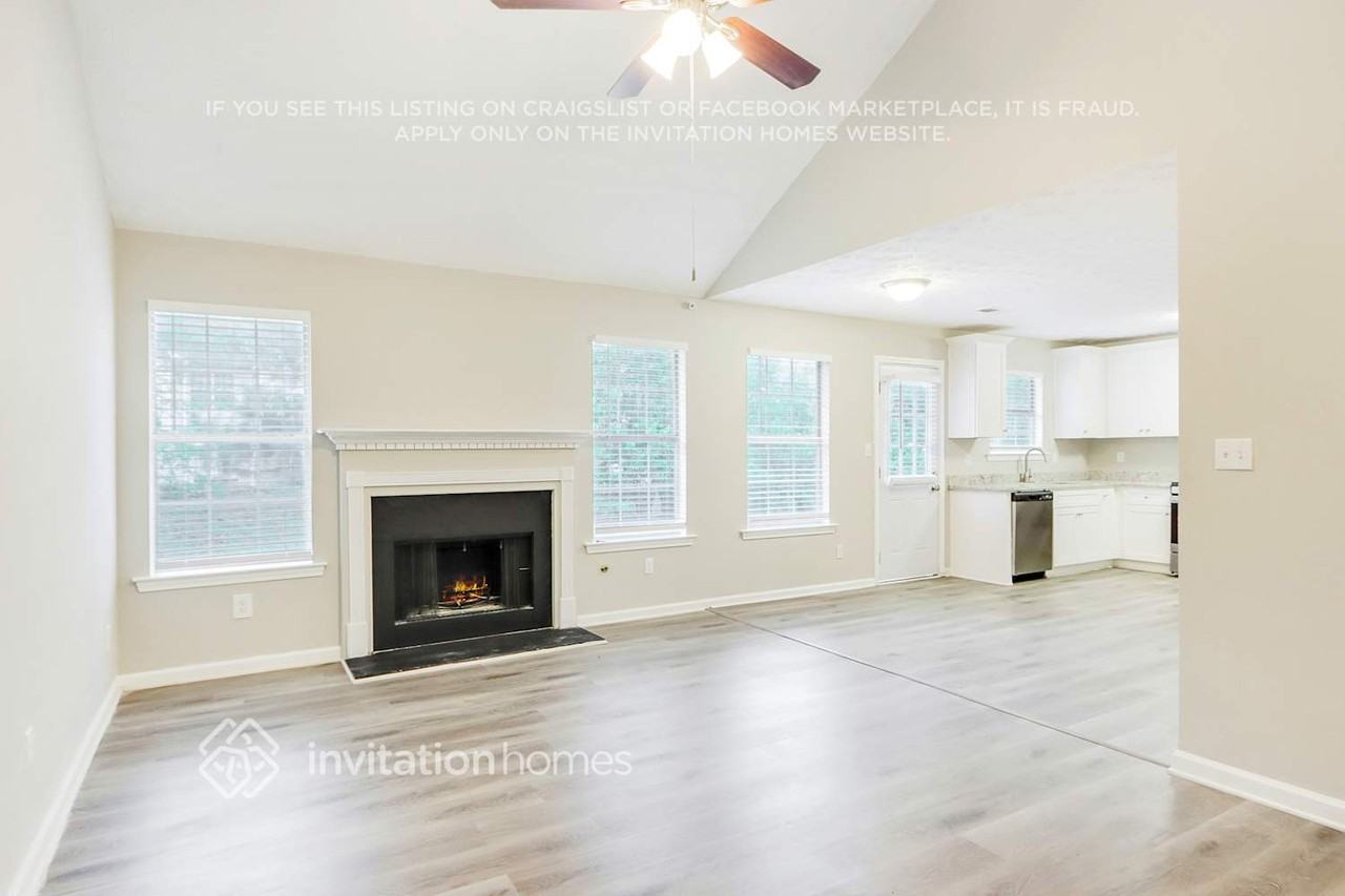 2118 Sugar Creek Close Se - Photo 4 of 21