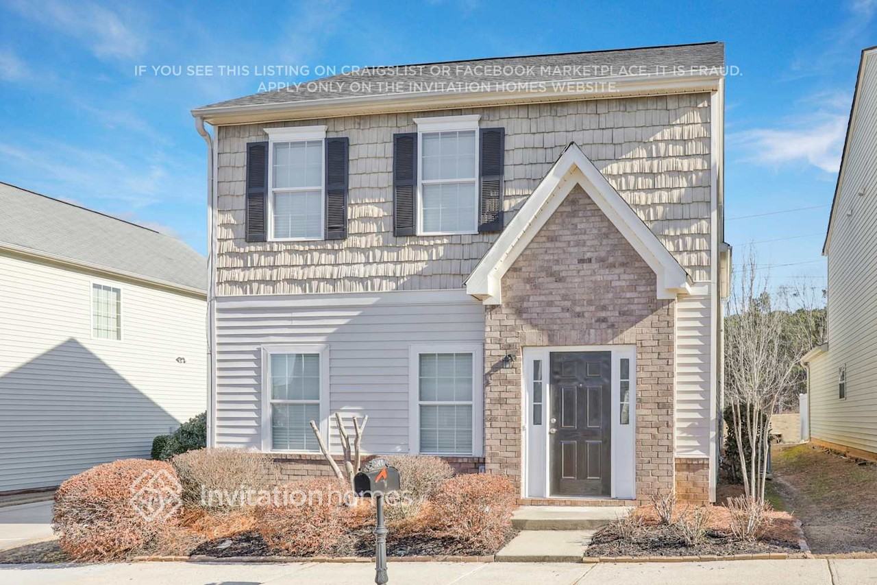 3146 Imperial Cir Sw - Photo 2 of 27