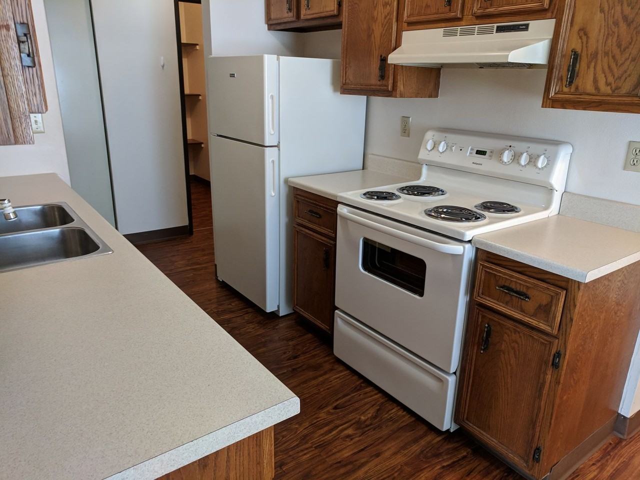 Foxdale Apartments - Photo 5 of 26